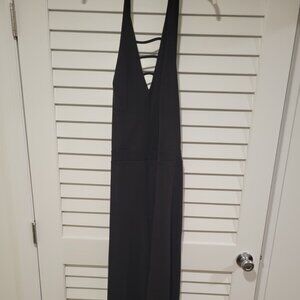 Black Sleeveless Strappy V‑Neck Jumpsuit